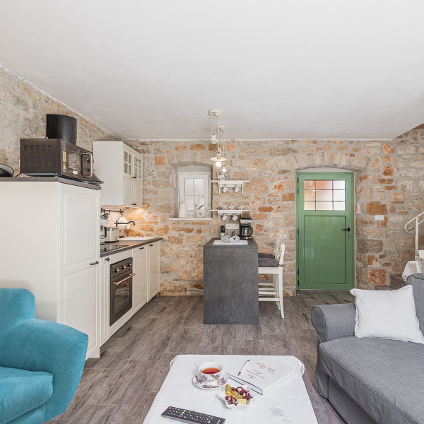 Living room, Villa Nonni, Villa Nonni - Authentic Stone House with a private pool in Istria, Croatia Vi&scaron;njan