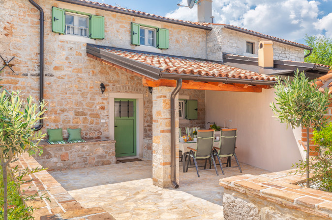 The majestic exterior, Villa Nonni - Authentic Stone House with a private pool in Istria, Croatia Vi&scaron;njan