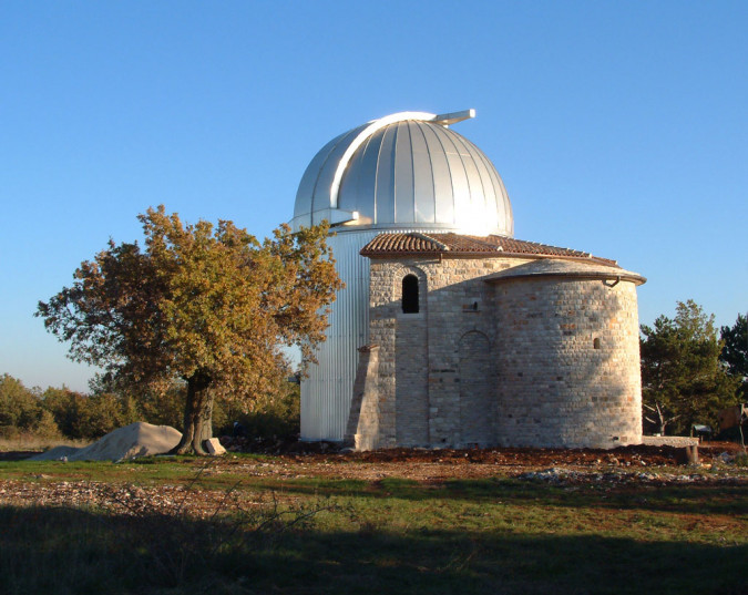 Vi&scaron;njan Observatory, Villa Nonni - Authentic Stone House with a private pool in Istria, Croatia Vi&scaron;njan
